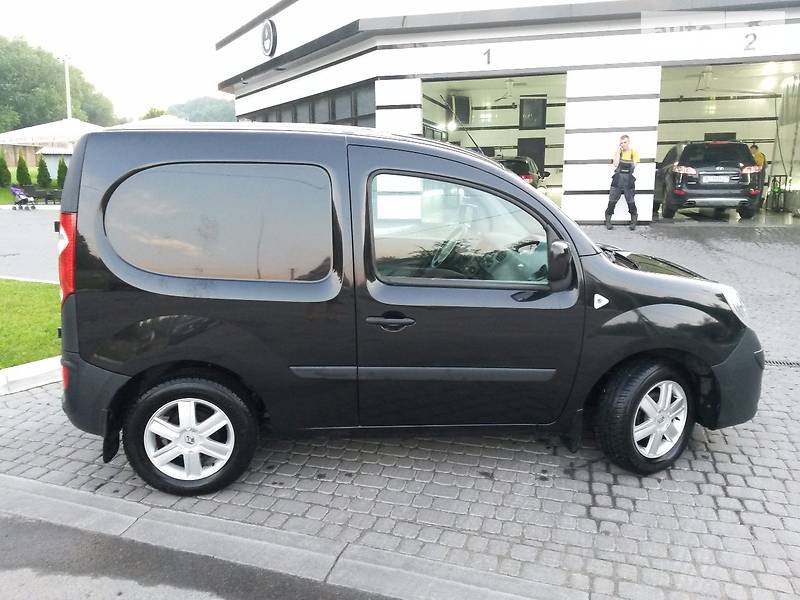 Грузопассажирский фургон Renault Kangoo 2010 в Львове фото 5 Грузопассажирский фургон Renault Kangoo 2010 в Львове