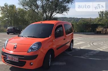 Вантажопасажирський фургон Renault Kangoo 2010 в Чернівцях