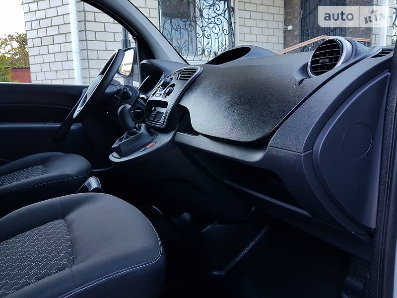 Вантажопасажирський фургон Renault Kangoo 2015 в Одесі