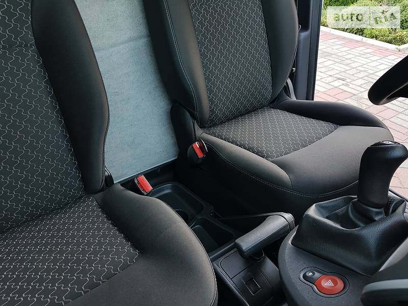 Вантажопасажирський фургон Renault Kangoo 2015 в Одесі