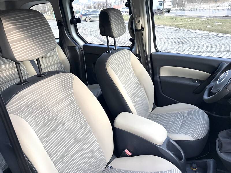 Мінівен Renault Kangoo 2011 в Чернівцях фото 18 Мінівен Renault Kangoo 2011 в Чернівцях