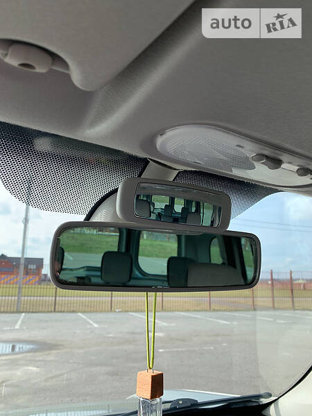 Вантажопасажирський фургон Renault Kangoo 2010 в Луцьку фото 25 Вантажопасажирський фургон Renault Kangoo 2010 в Луцьку