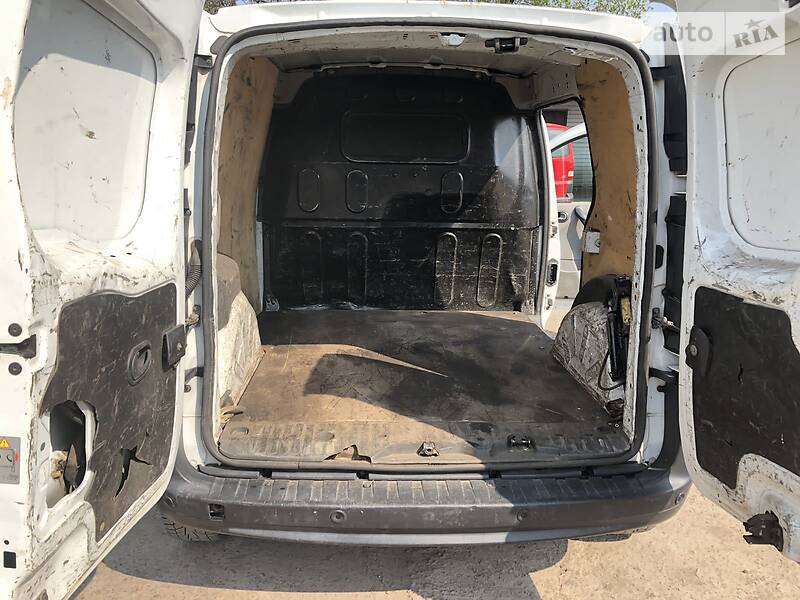 Вантажопасажирський фургон Renault Kangoo 2010 в Дніпрі