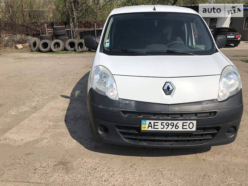 Вантажопасажирський фургон Renault Kangoo 2010 в Дніпрі