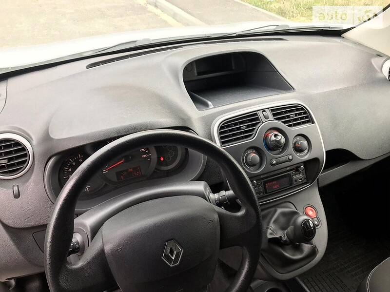 Вантажопасажирський фургон Renault Kangoo 2013 в Львові