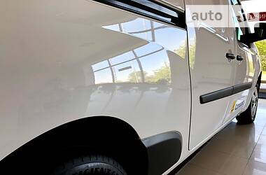 Вантажопасажирський фургон Renault Kangoo 2015 в 