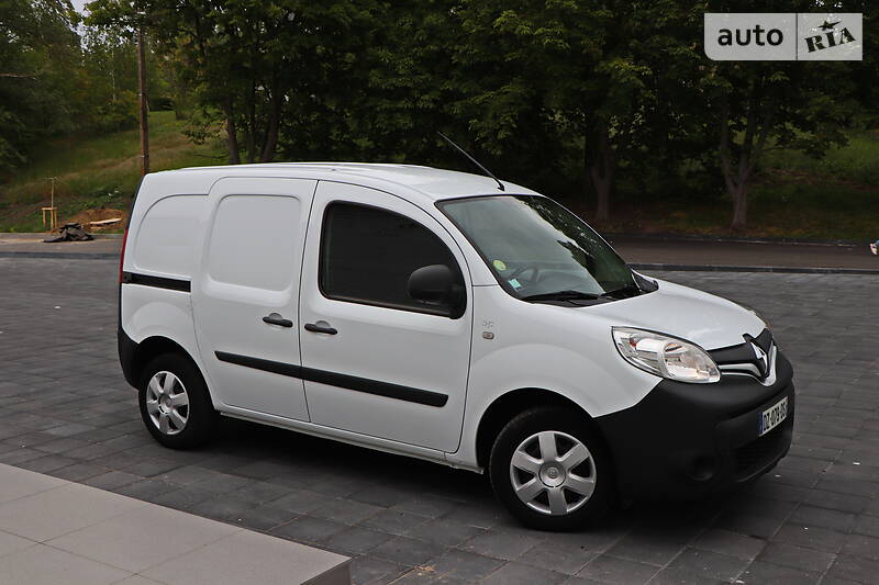 Вантажопасажирський фургон Renault Kangoo 2016 в Кременчуці