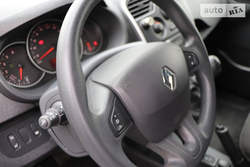 Вантажопасажирський фургон Renault Kangoo 2016 в Кременчуці