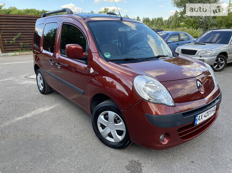Вантажопасажирський фургон Renault Kangoo 2009 в 