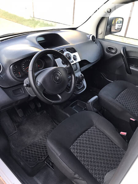 Вантажопасажирський фургон Renault Kangoo 2012 в Житомирі