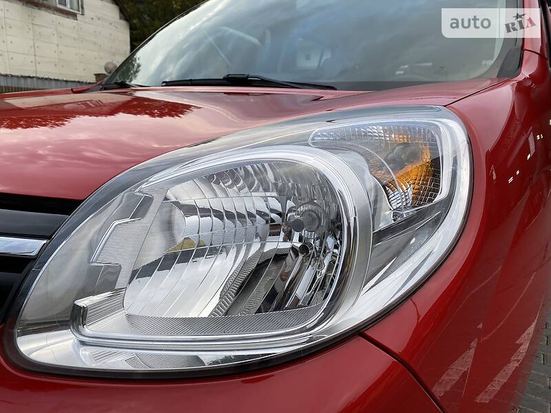Вантажопасажирський фургон Renault Kangoo 2015 в Луцьку