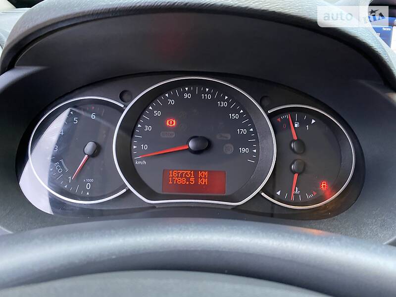 Вантажопасажирський фургон Renault Kangoo 2015 в Луцьку