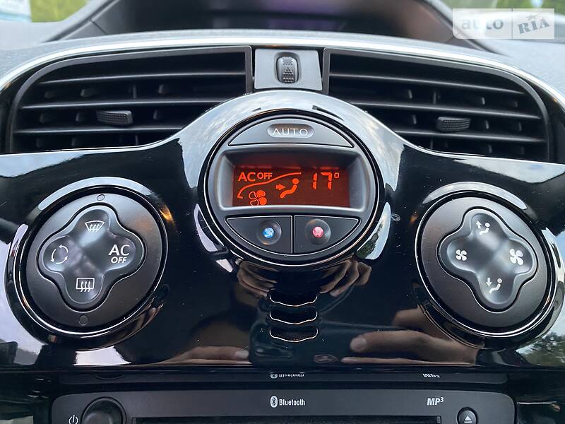 Вантажопасажирський фургон Renault Kangoo 2015 в Луцьку