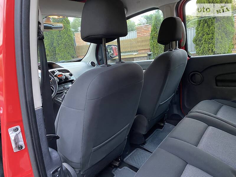 Вантажопасажирський фургон Renault Kangoo 2015 в Луцьку