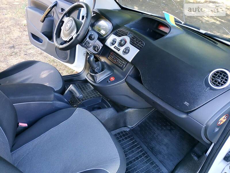 Вантажопасажирський фургон Renault Kangoo 2011 в Миколаєві