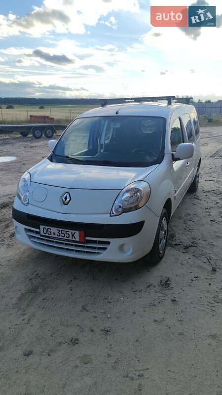 Минивэн Renault Kangoo 2012 в Березному