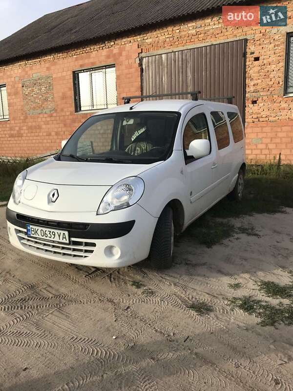 Минивэн Renault Kangoo 2012 в 