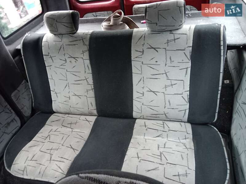 Минивэн Renault Kangoo 2000 в Терновке