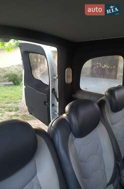 Минивэн Renault Kangoo 2010 в 