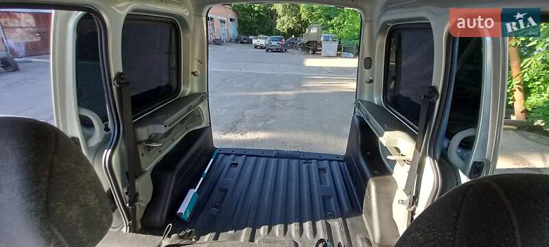 Минивэн Renault Kangoo 2004 в Литине
