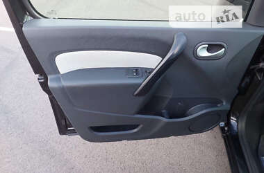 Минивэн Renault Kangoo 2014 в 
