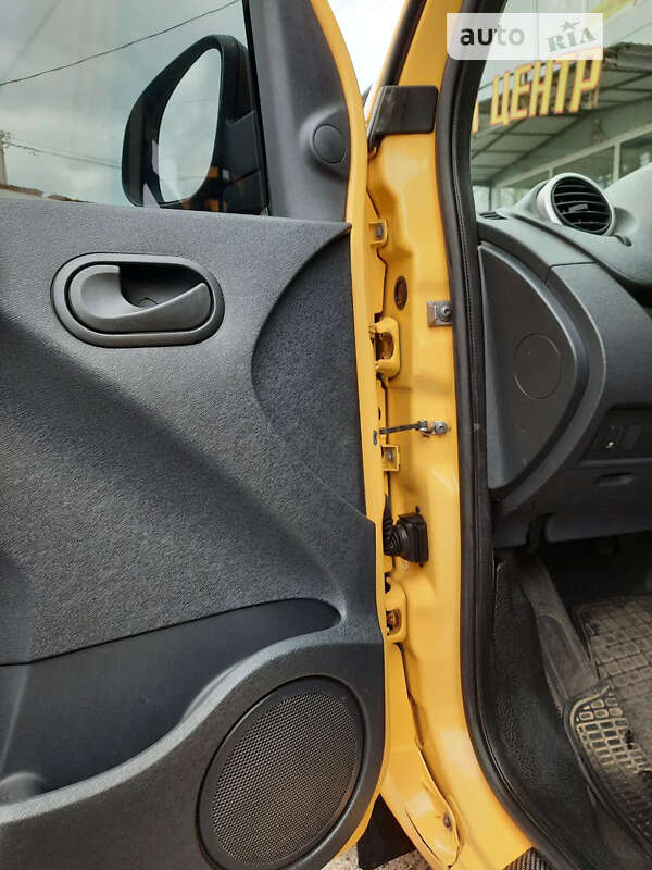 Грузовой фургон Renault Kangoo 2013 в Ходорове