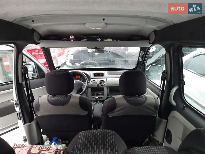Минивэн Renault Kangoo 2005 в Киеве