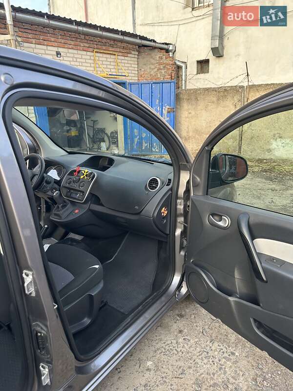 Минивэн Renault Kangoo 2016 в Луцке