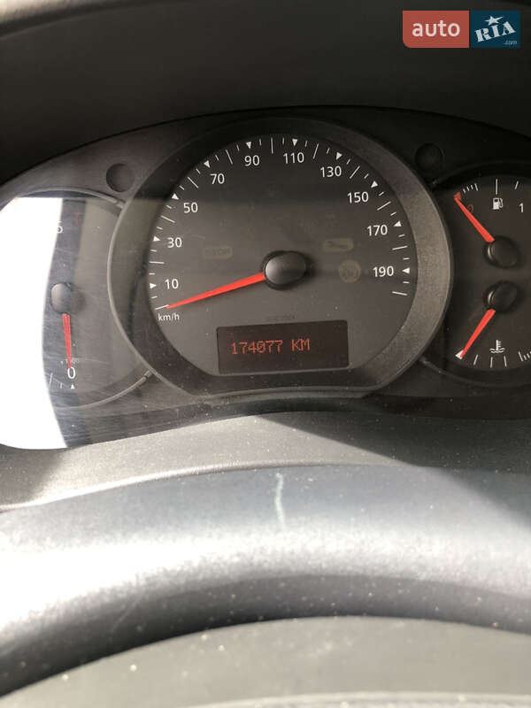 Мінівен Renault Kangoo 2014 в Чернівцях