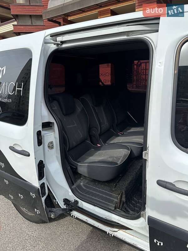 Минивэн Renault Kangoo 2010 в Киеве
