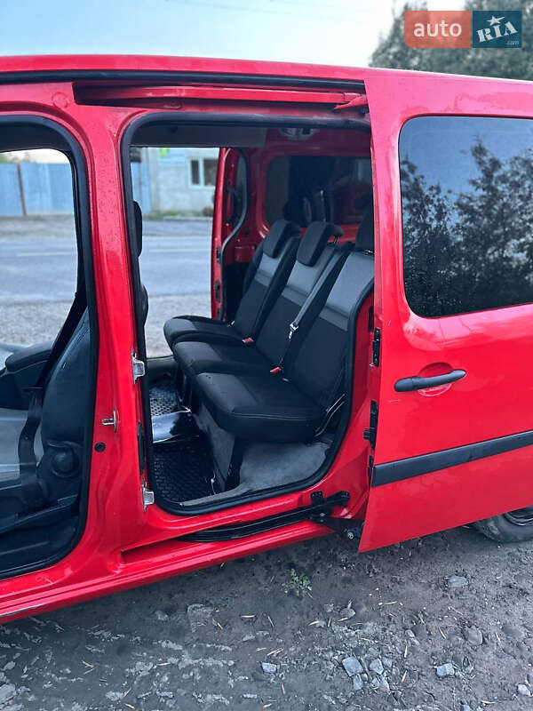 Минивэн Renault Kangoo 2015 в Львове