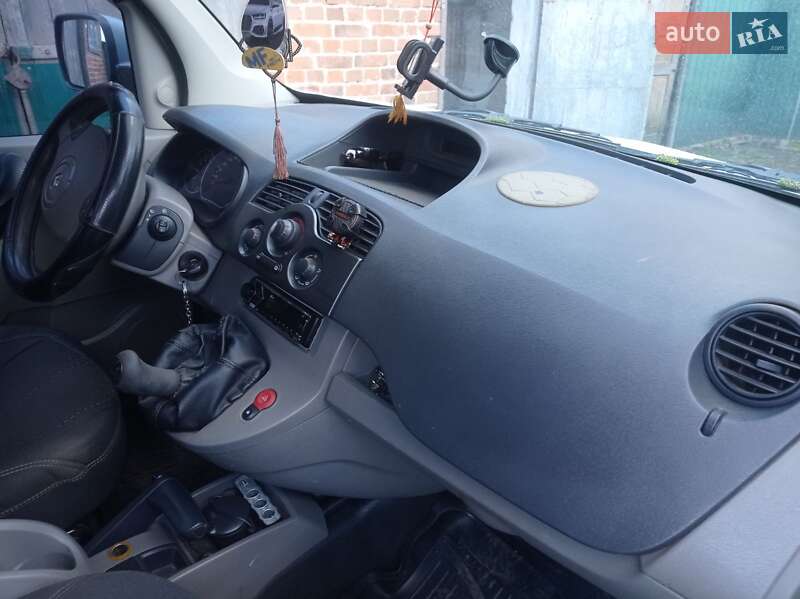 Минивэн Renault Kangoo 2008 в Краснокутске