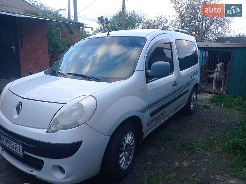 Минивэн Renault Kangoo 2008 в Краснокутске