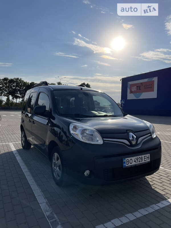 Мінівен Renault Kangoo 2015 в Тернополі