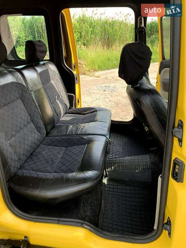 Минивэн Renault Kangoo 2003 в Дрогобыче