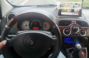 Минивэн Renault Kangoo 2011 в 