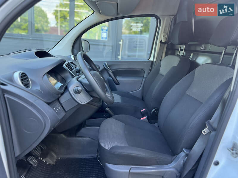 Вантажний фургон Renault Kangoo 2019 в Чернівцях