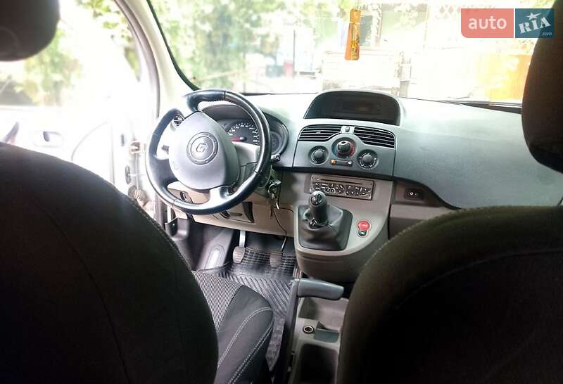 Минивэн Renault Kangoo 2010 в Измаиле