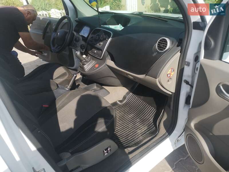 Минивэн Renault Kangoo 2018 в Раздельной фото 22 Минивэн Renault Kangoo 2018 в Раздельной