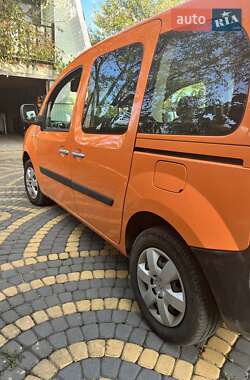 Минивэн Renault Kangoo 2011 в 