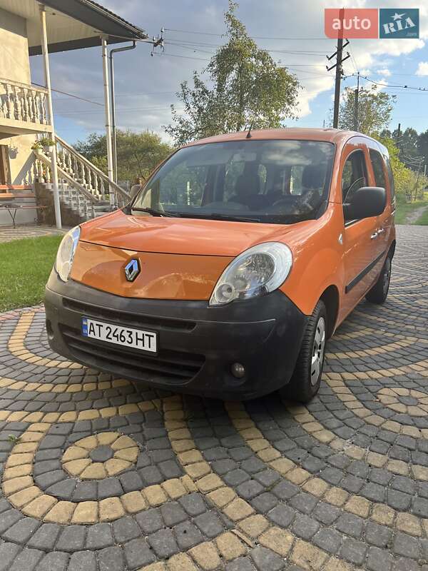 Минивэн Renault Kangoo 2011 в 