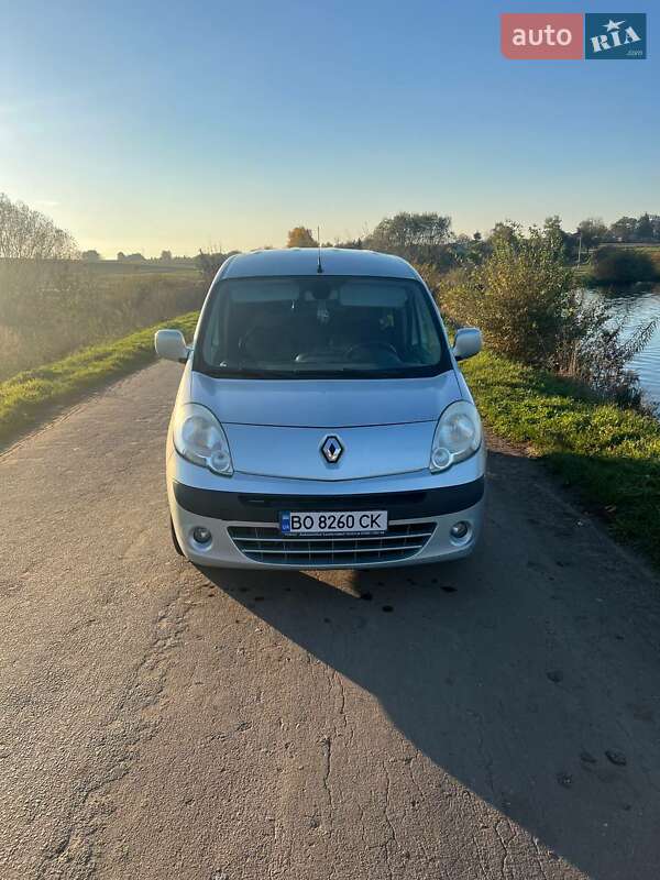 Мінівен Renault Kangoo 2010 в Тернополі