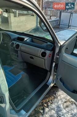 Минивэн Renault Kangoo 2005 в 