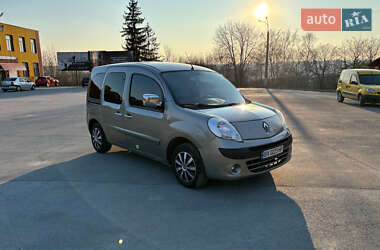 Минивэн Renault Kangoo 2011 в Каменец-Подольском