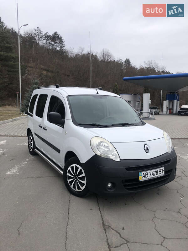 Минивэн Renault Kangoo 2009 в Могилев-Подольске