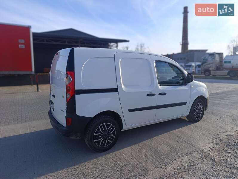 Грузопассажирский фургон Renault Kangoo 2011 в Черновцах
