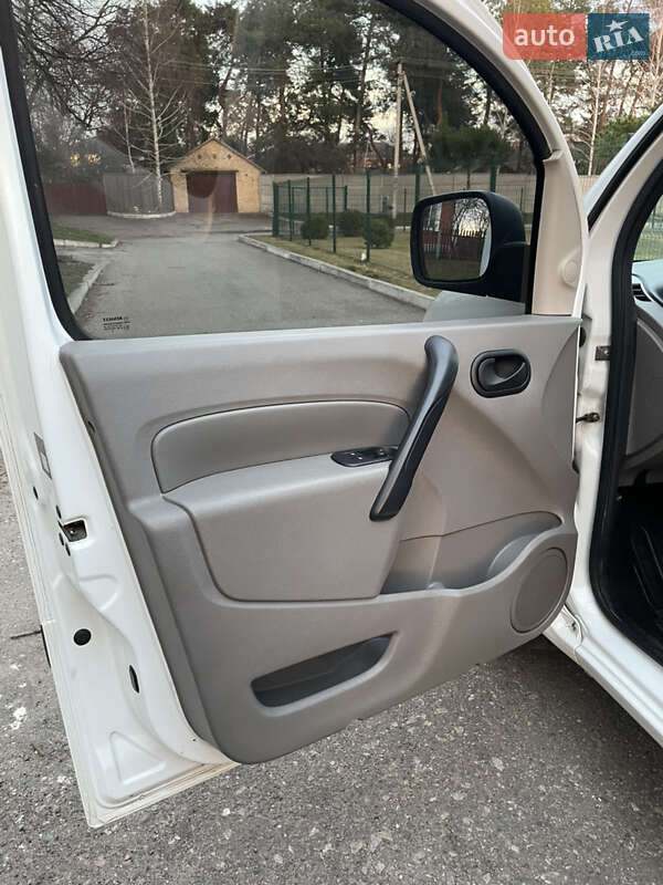 Минивэн Renault Kangoo 2009 в Александрие фото 9 Минивэн Renault Kangoo 2009 в Александрие