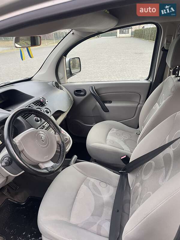 Мінівен Renault Kangoo 2010 в Львові