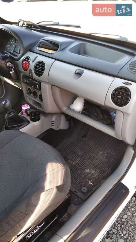 Минивэн Renault Kangoo 2003 в Нововолынске