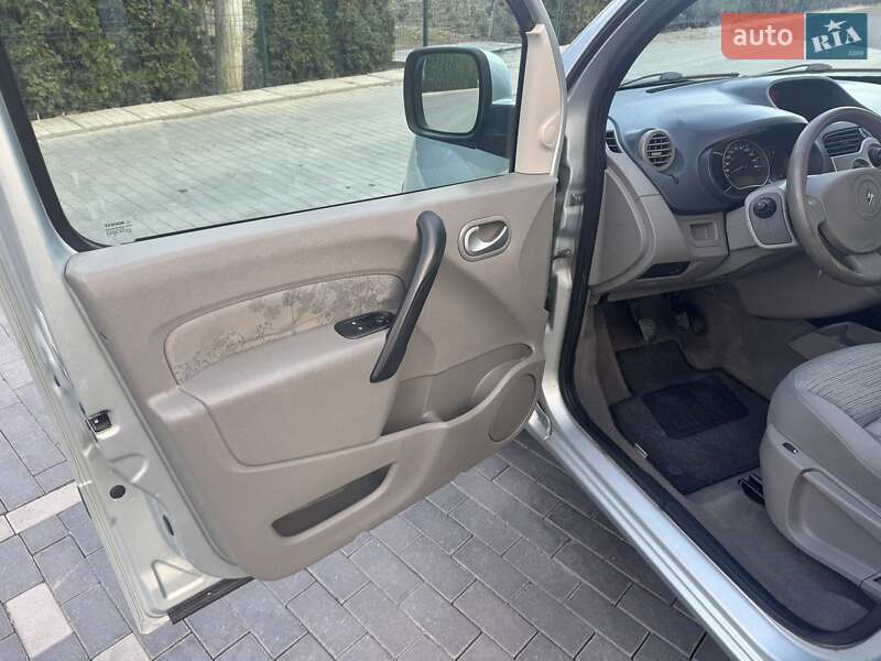 Минивэн Renault Kangoo 2009 в Шепетовке